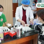 Lấy máu xét nghiệm