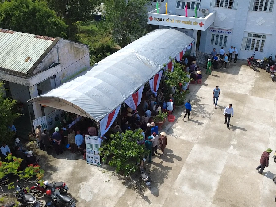 Chung Sức Hành Động – Vì Sức Khoẻ Cộng Đồng: Gần 700 Người Dân Tuy Phước Tây Được Khám Bệnh, Cấp Thuốc Miễn Phí