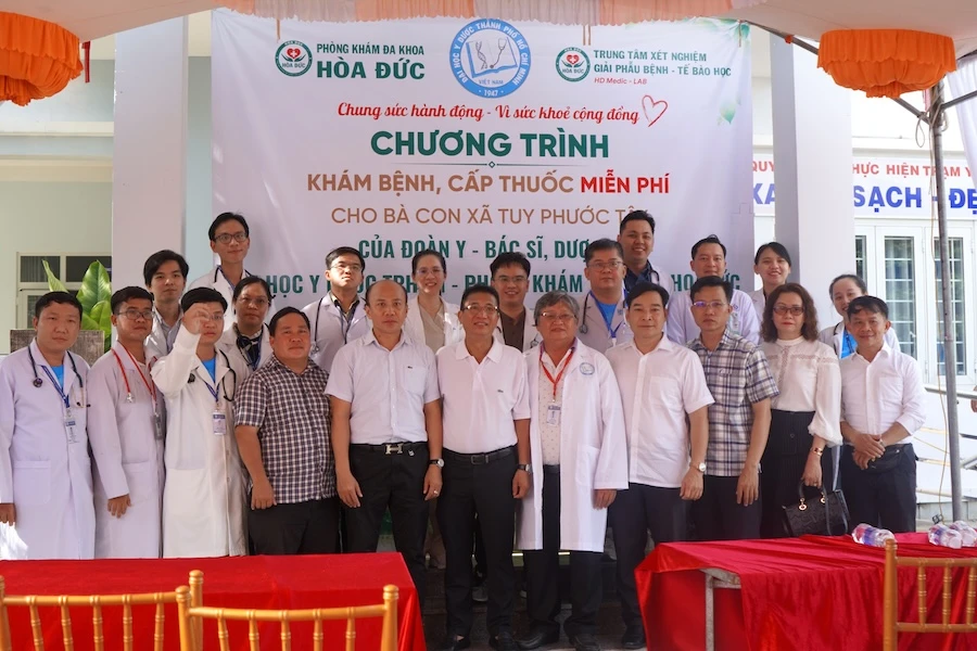 Chung Sức Hành Động – Vì Sức Khoẻ Cộng Đồng: Gần 700 Người Dân Tuy Phước Tây Được Khám Bệnh, Cấp Thuốc Miễn Phí
